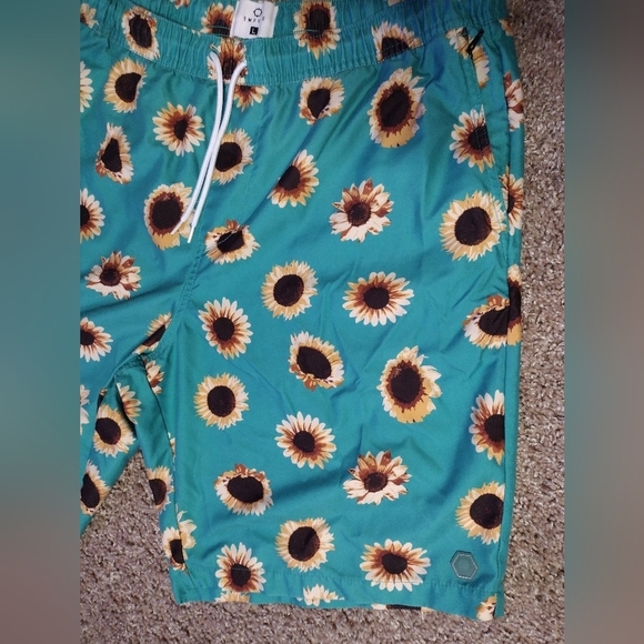 Empyre Sunflower Print Men's Swim Trunks Large NWOT - Picture 6 of 10